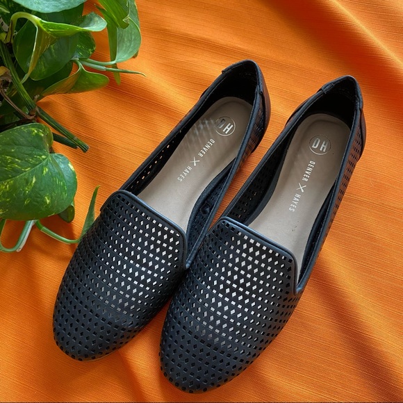 NWOT Denver Hayes Black Short Heeled Flats Slip On - Picture 1 of 6